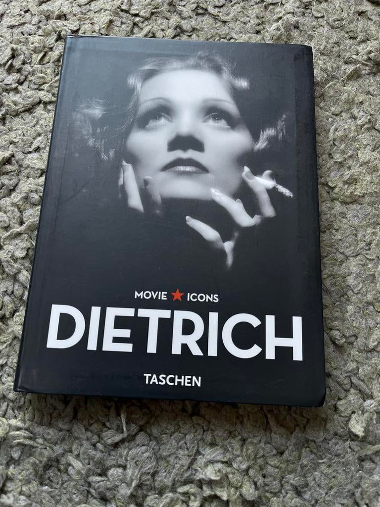 Movie Icons: Dietrich - Taschen Boek, Ophalen of Verzenden, Zo goed als nieuw, Personen