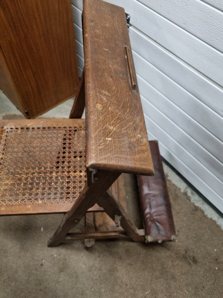bid stoel jaren 50 uit de kerk doorleefd, Verzamelen, Religie, Ophalen of Verzenden