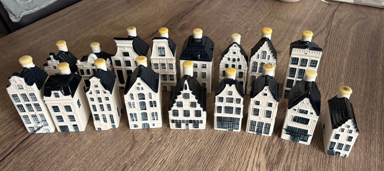 17 originele KLM Bols huisjes - verzegeld en gevuld, Ophalen of Verzenden, Gebruikt