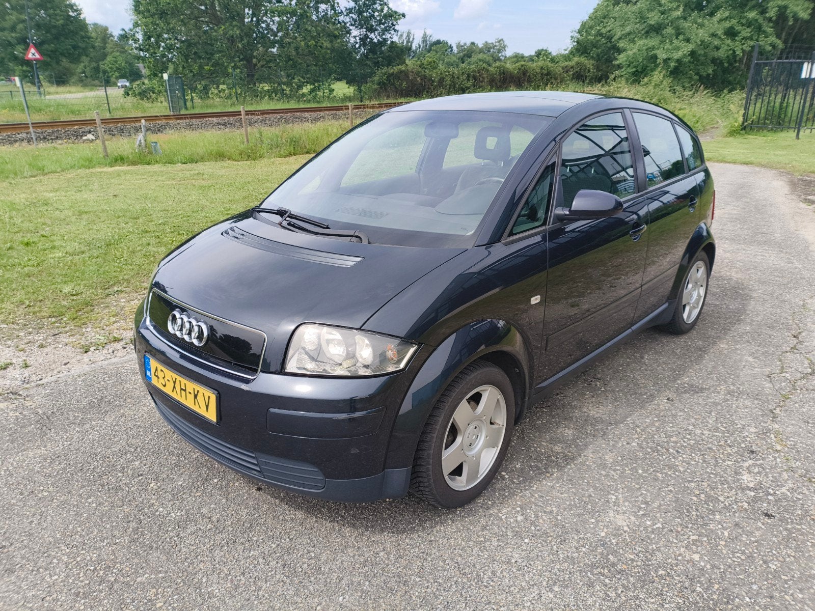 Audi A2 1.4. Nieuwe lange APK. Panoramadak., Auto's, Audi, Voorwielaandrijving, Euro 5, Stof, 74 pk