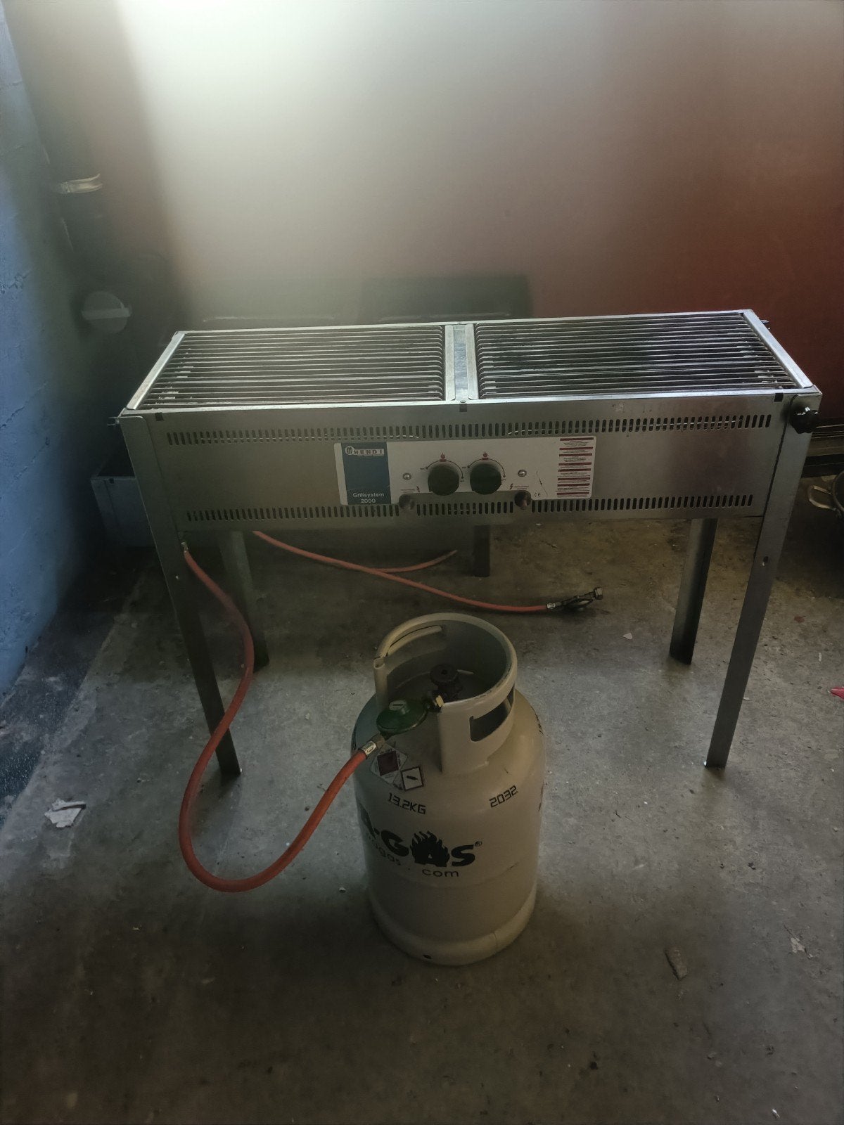 Hendi Grillsystem 2000 BBQ's met gasfles (5 stuks), Ophalen of Verzenden, Gebruikt