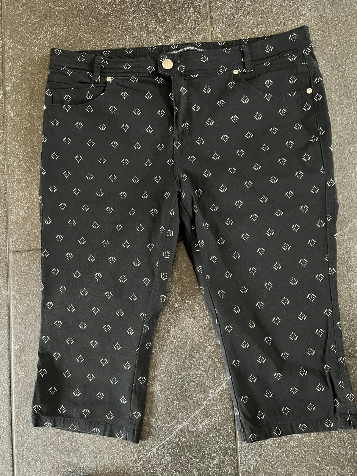 Mooie 3/4 zwart/witte broek van Street One maat 44, Zwart, Maat 42/44 (L), Ophalen of Verzenden, Zo goed als nieuw
