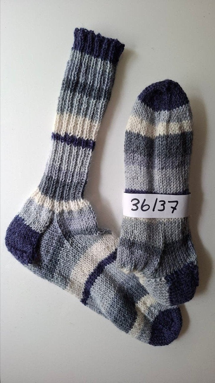 Mooie handgebreide warme wollen dames sokken, maar 36/37, Kleding | Dames, Sokken en Kniesokken, Overige kleuren, Nieuw, Ophalen of Verzenden