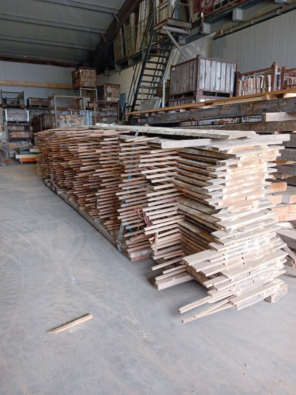 30 gedroogde eiken schaaldelen, 9m lang, 3cm dik, 40cm breed, Ophalen, 25 tot 50 mm, Eiken, Plank