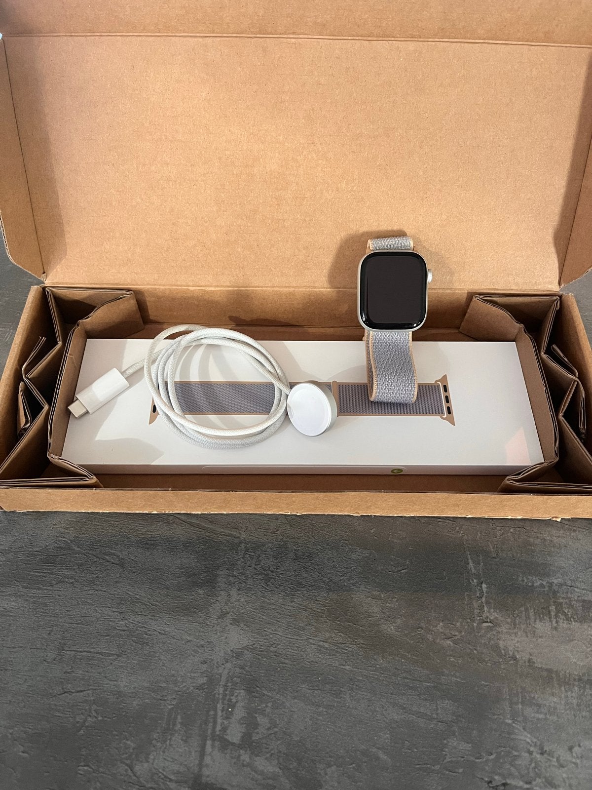 Apple Watch 10 (GPS-42mm)