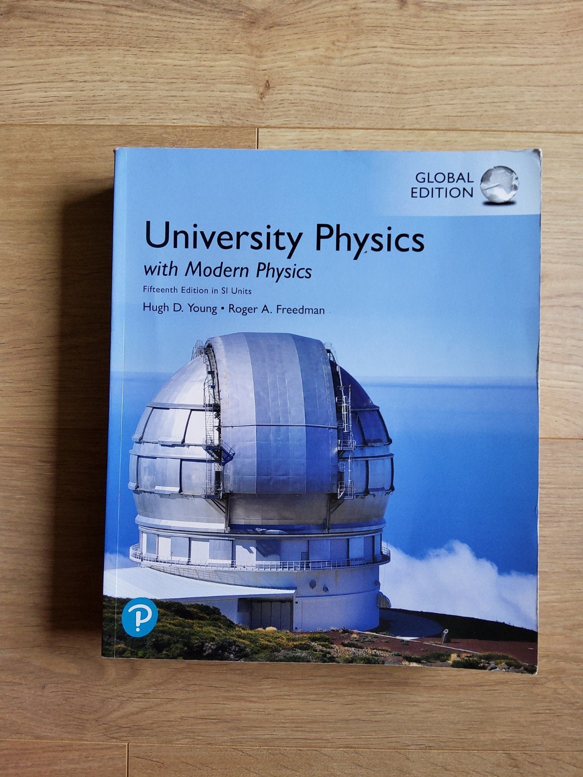 University physics with modern physics, Boeken, Studieboeken en Cursussen, Zo goed als nieuw, Ophalen of Verzenden