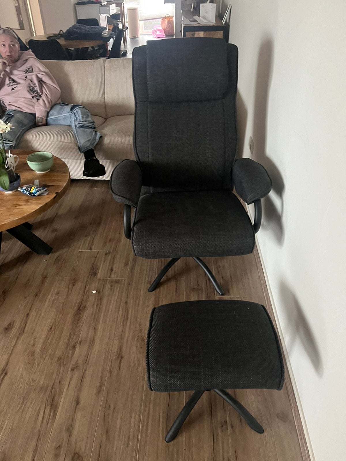 Loungestoel met hocker, Ophalen, Zo goed als nieuw, Eén