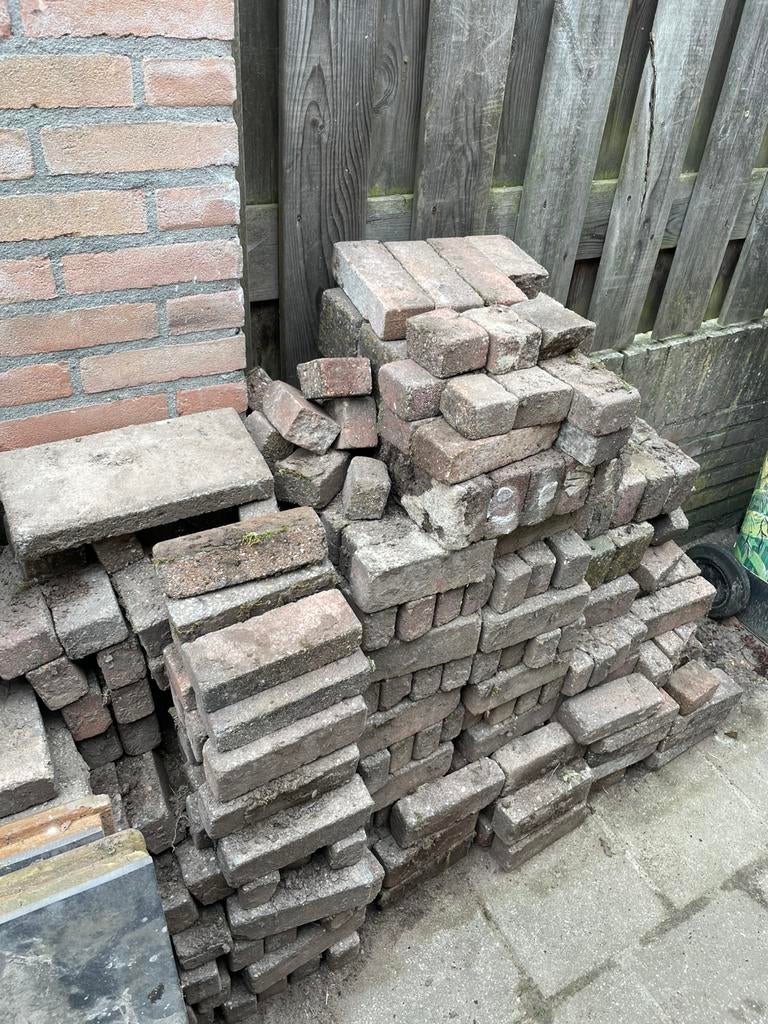 GRATIS AF TE HALEN: KLINKERS!!, Ophalen of Verzenden, Zo goed als nieuw, Beton, Klinkers