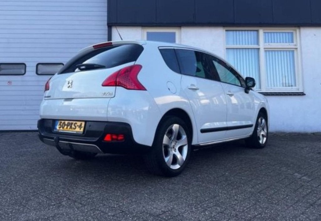 Peugeot 3008 1.6 THP AUT 2011 Wit, Auto's, Zwart, Wit, Particulier, 1455 kg