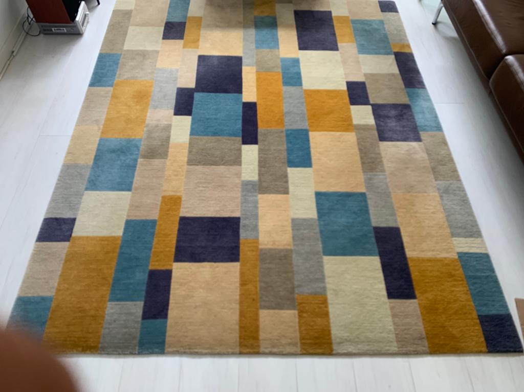 Kleed handgeknoopt design vloerkleed uit Nepal F.M.Jansen, Huis en Inrichting, Stoffering | Tapijten en Kleden, Ophalen of Verzenden