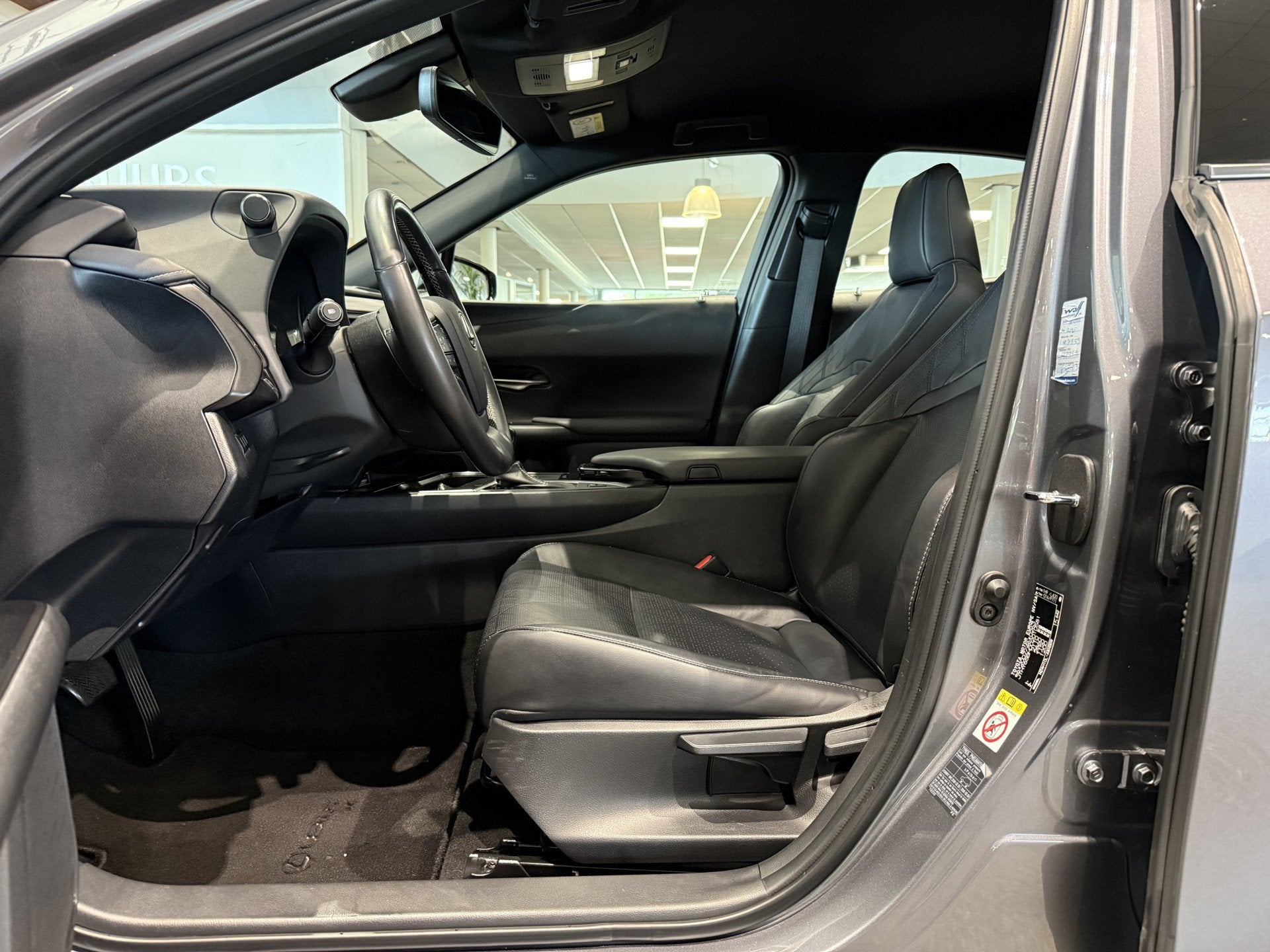 Lexus UX 250h Luxury Line, Leder, Camera, Navi, LED, DAB+, Auto's, 12 maanden, Gebruikt, 4 cilinders, Leder