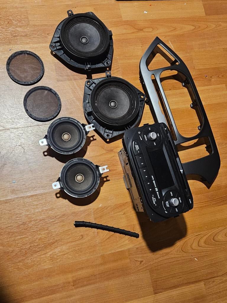 Kia Picanto Autoradio Set: Radio, Frame, Speakers, Antenne, Ophalen of Verzenden, Gebruikt