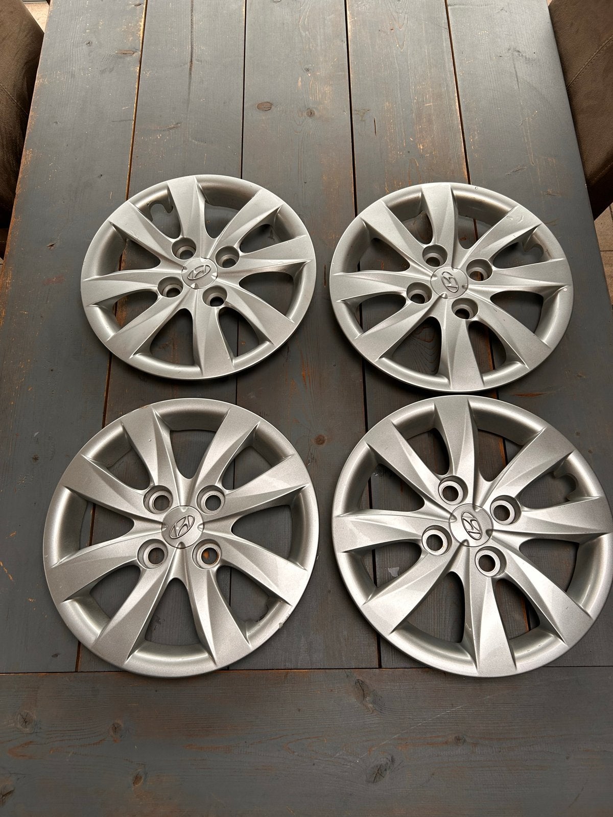 Set van 4 Hyundai wieldoppen 13 inch, Ophalen, Gebruikt