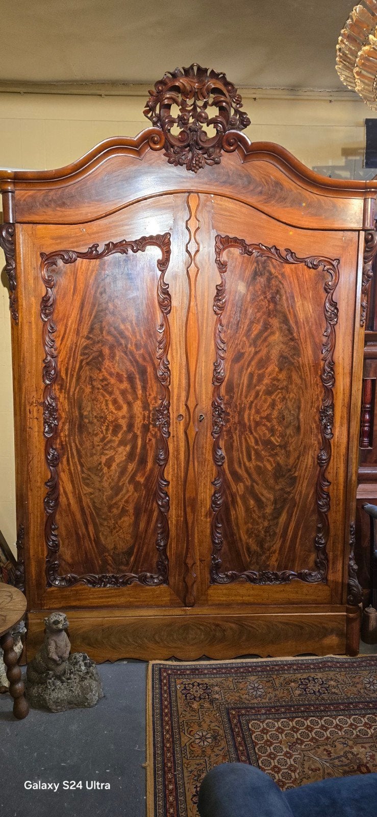 Antieke Demontabele Kledingkast met Houtsnijwerk, Ophalen of Verzenden
