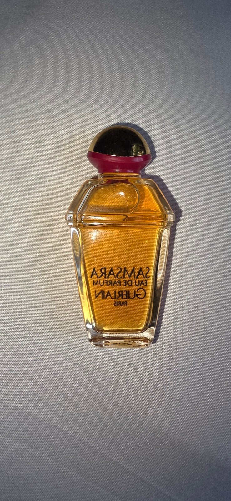 parfum uit india van sandelhout, Verzamelen, Ophalen of Verzenden, Parfumfles