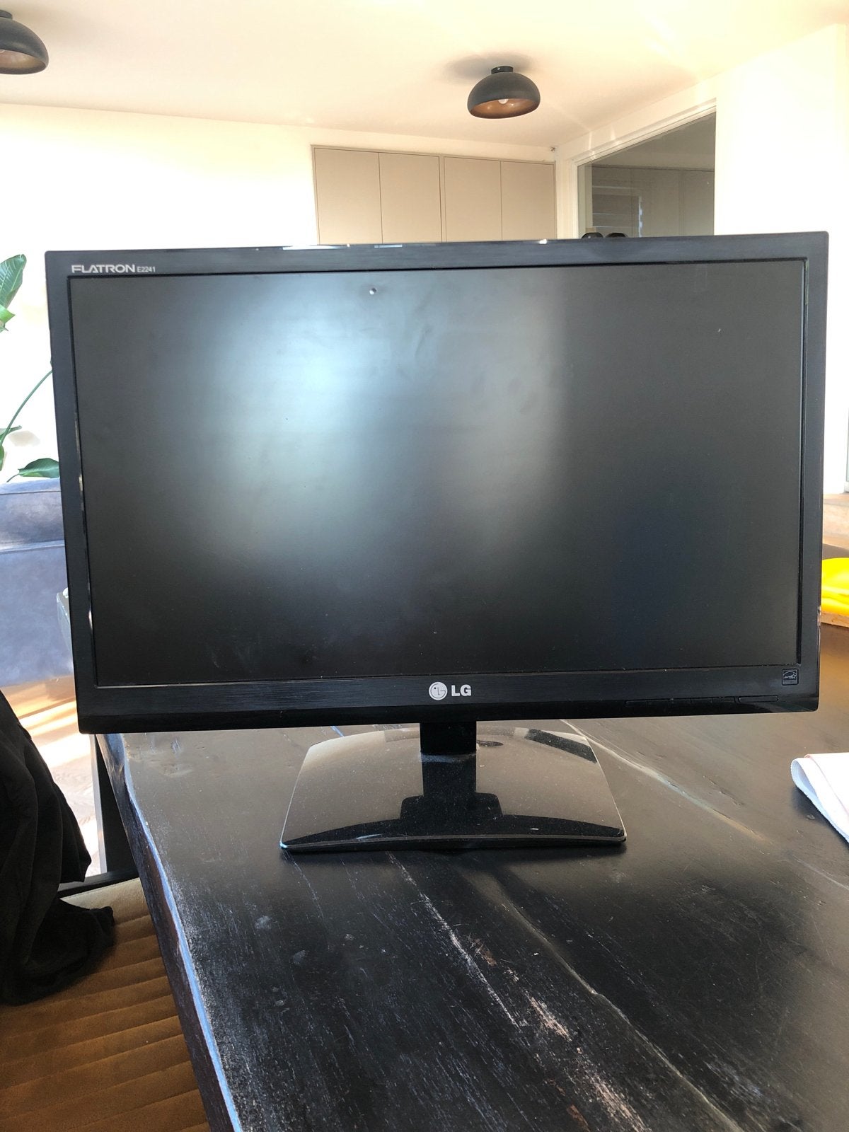 LG Flatron E2241 Monitor - Zonder HDMI, Computers en Software, Monitoren, Gebruikt, 60 Hz of minder, VGA, LED, Full HD, 5 ms of meer