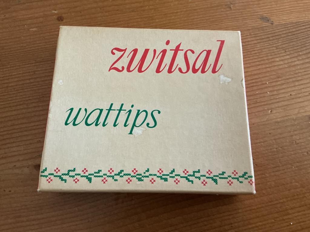 Zwitsal Doosje met wattips - Nieuw en ongebruikt, Ophalen of Verzenden, Zo goed als nieuw