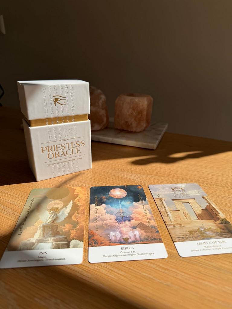 Priesteressen orakel kaarten - ancient egypt, Ophalen of Verzenden, Zo goed als nieuw, Tarot of Kaarten leggen, Overige typen