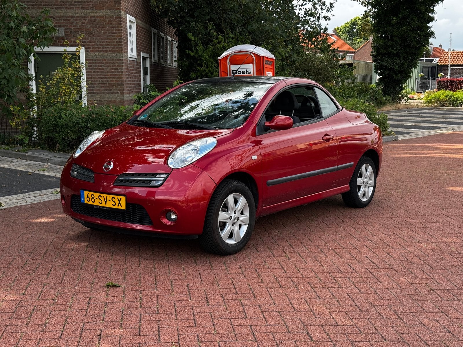 Nissan Micra 1.4 C+C 2006 Rood, Voorwielaandrijving, 15 km/l, 750 kg, 4 cilinders