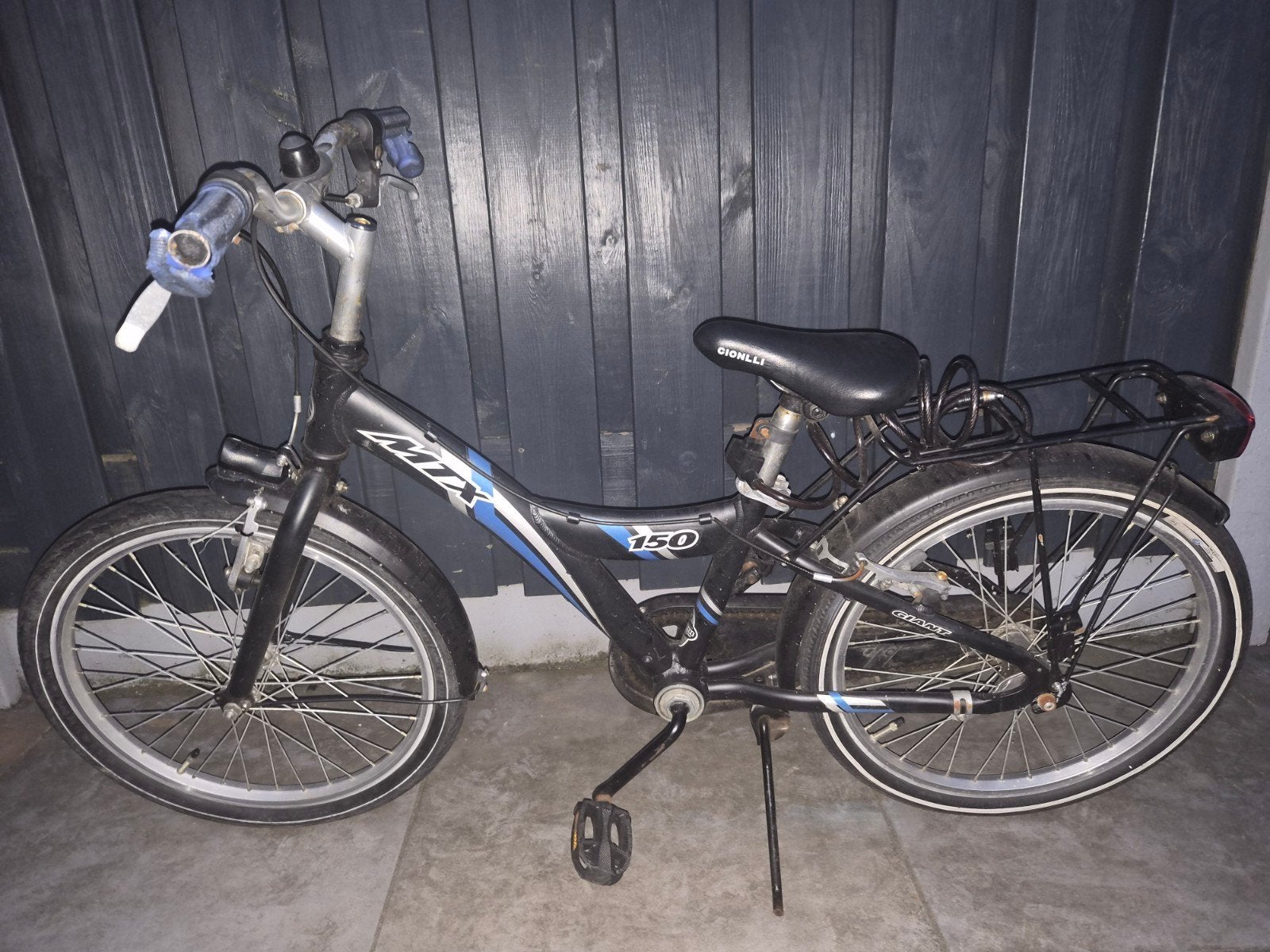 Zwarte kinderfiets MTX 150 met bagagedrager., Ophalen, 20 inch of meer, Gebruikt, Velgrem