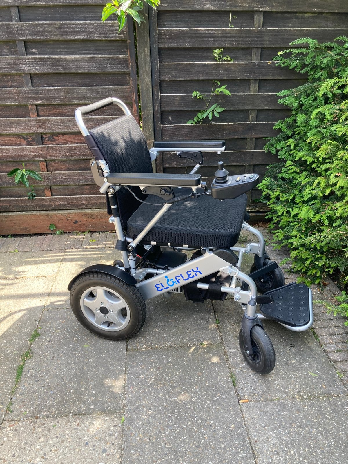 Eloflex elektrische rolstoel, zo goed als nieuw., Diversen, Rolstoelen, Ophalen, Inklapbaar, Zo goed als nieuw, Elektrische rolstoel