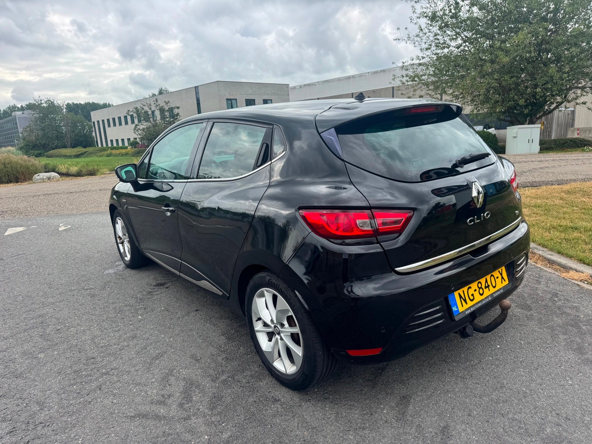 Renault Clio | 2017 | 0.9 TCe Limited | Export en Handel | A, Auto's, Renault, Voorwielaandrijving, 898 cc, Gebruikt, Origineel Nederlands