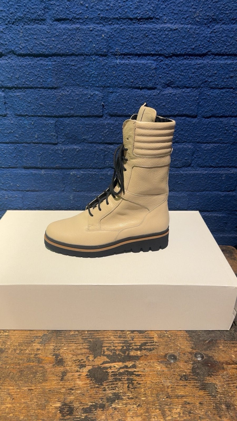 Durea maat 39, Beige, Lage of Enkellaarzen, Nieuw, Ophalen of Verzenden