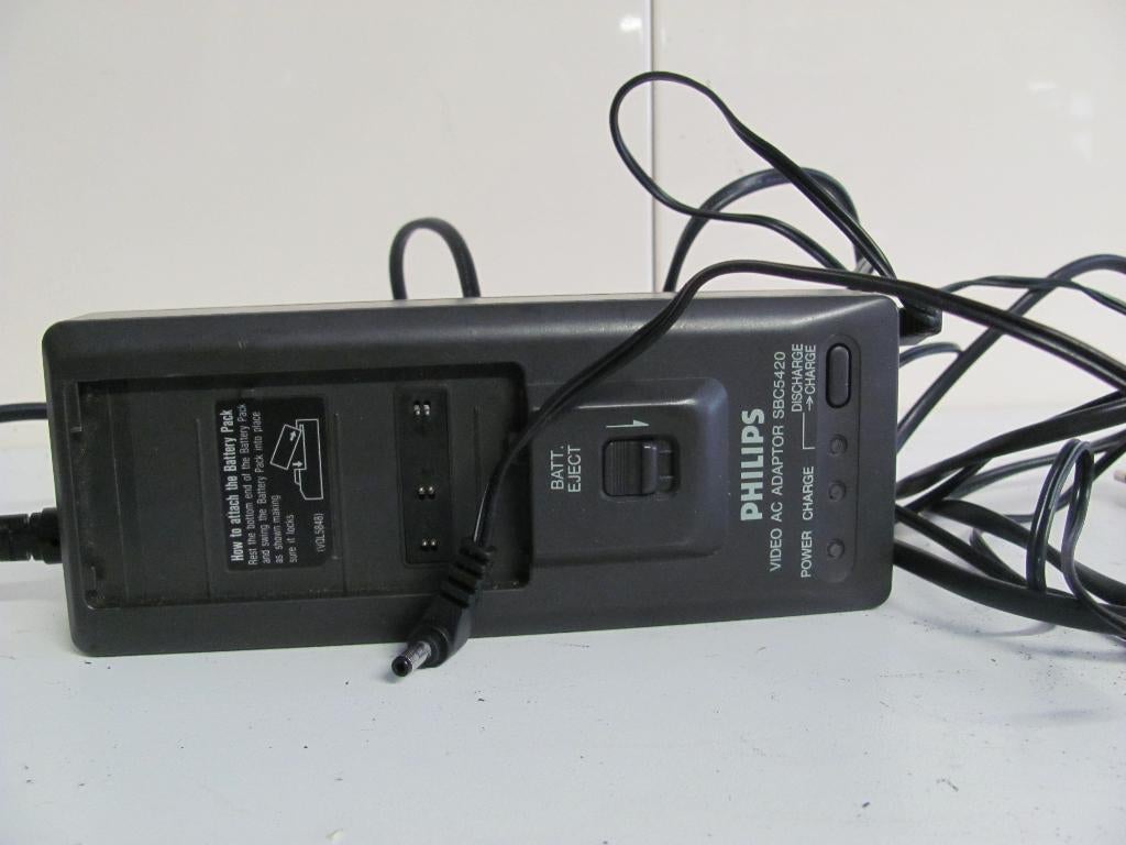 PHILIPS VIDEO AC ADAPTER sbc5420 oplader voor de accu, Ophalen of Verzenden, Overige soorten, Overige typen