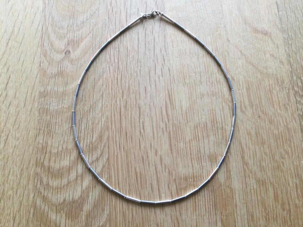 Ketting zilver en metalen staafjes., Sieraden, Tassen en Uiterlijk, Kettingen, Ophalen of Verzenden, Zo goed als nieuw, Zilver