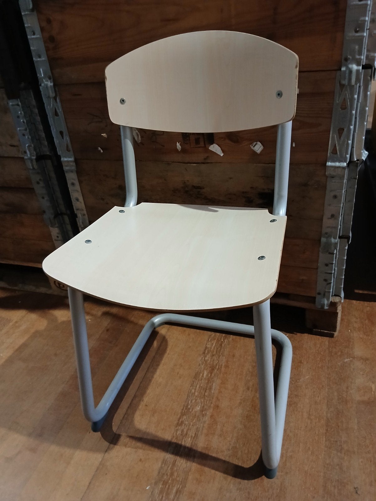 Retro stoel met buisframe 15 euro, Ophalen, Gebruikt, Hout, Eén