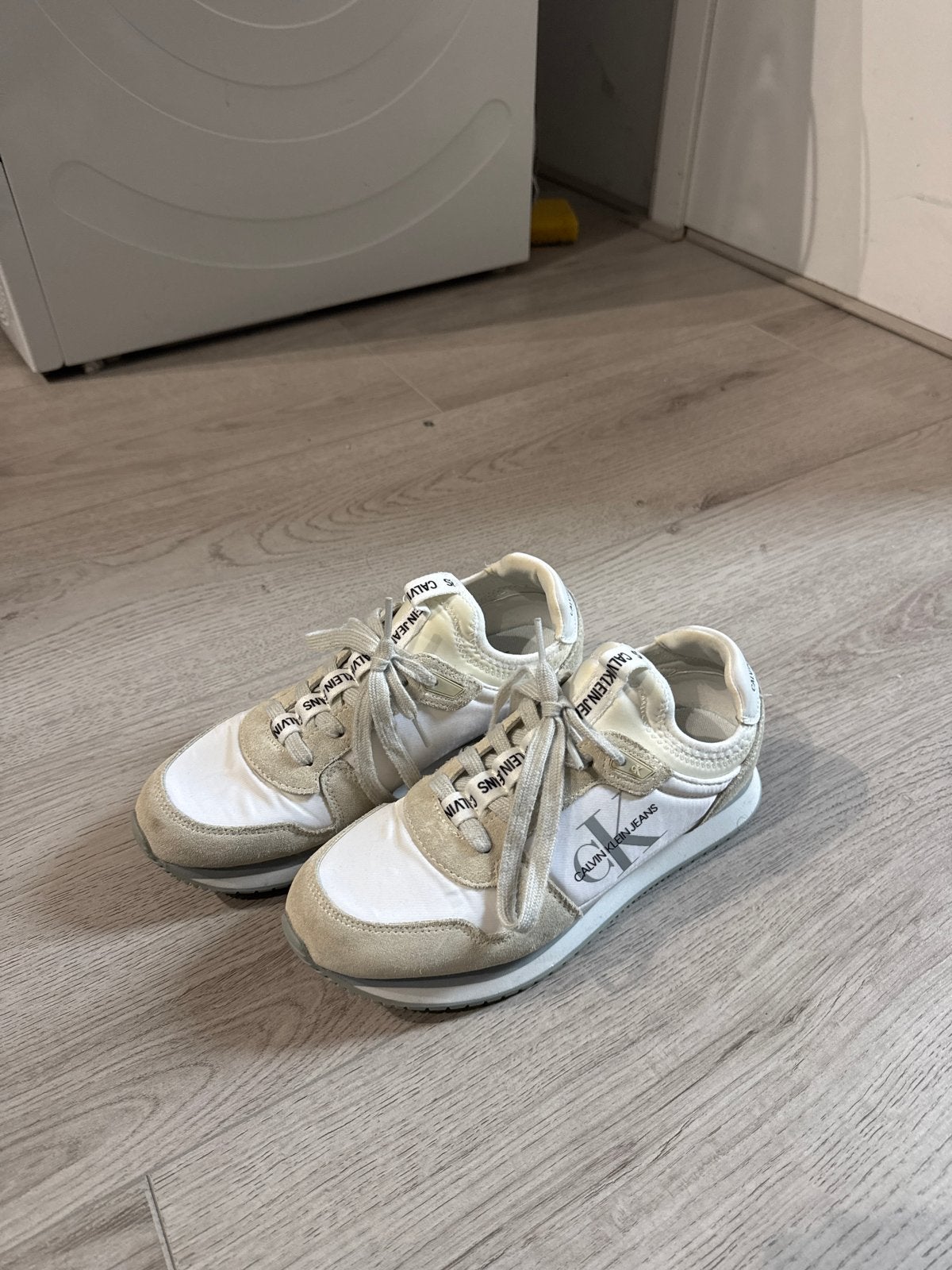 Calvin Klein Jeans sneakers - Zo goed als nieuw, Ophalen, Zo goed als nieuw, Wit, Sneakers of Gympen
