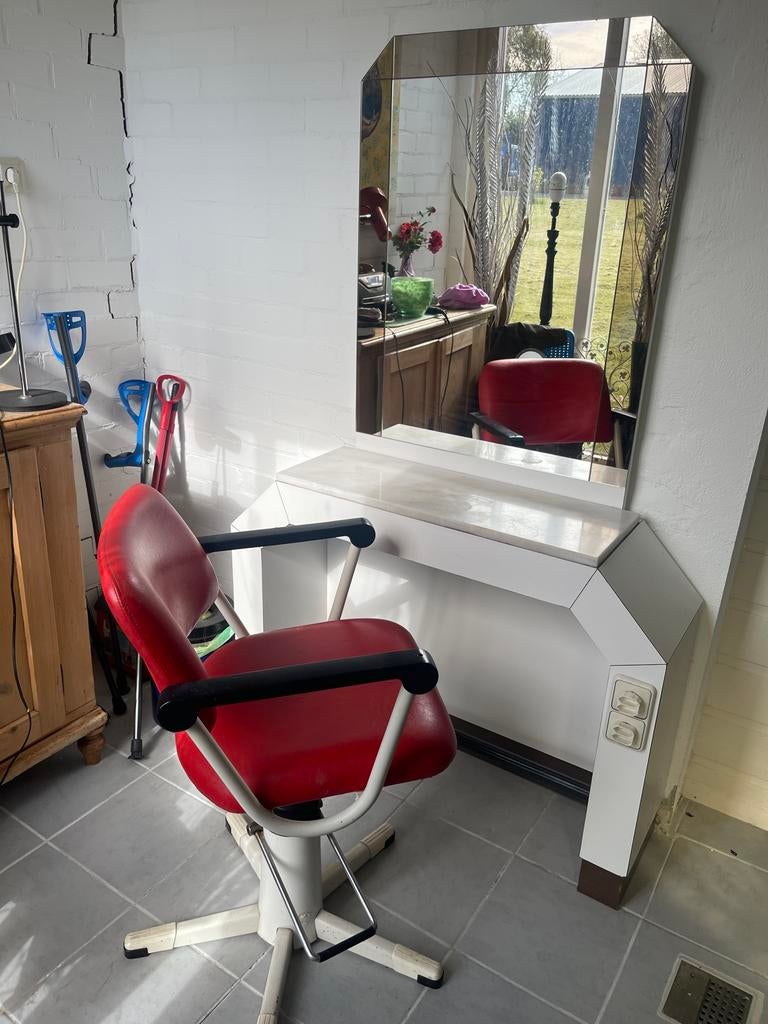 Kaptafel met spiegel en gratis stoel - opknapper, Ophalen, Gebruikt, Overige materialen