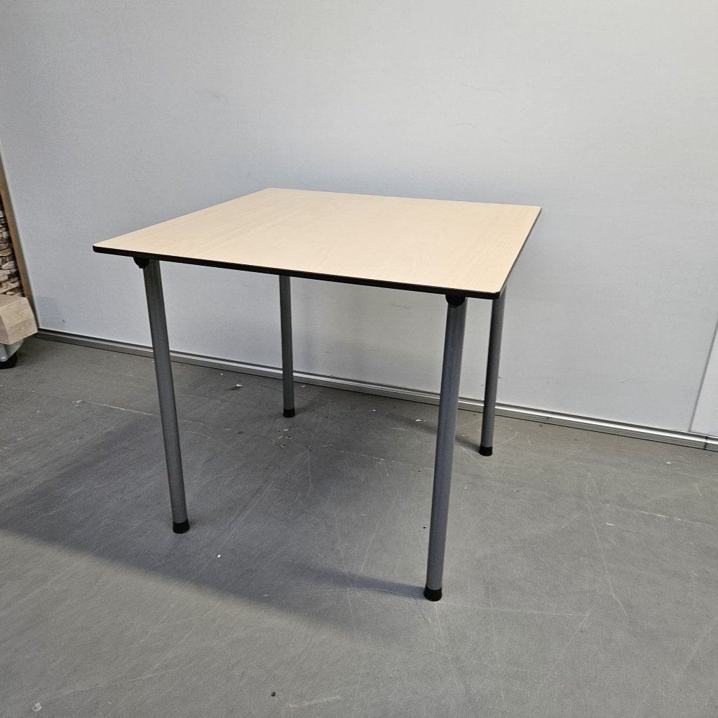 Ahrend stevige kleine tafel - 80x80 cm, Niet ingevuld, Gebruikt, Niet ingevuld, Niet ingevuld
