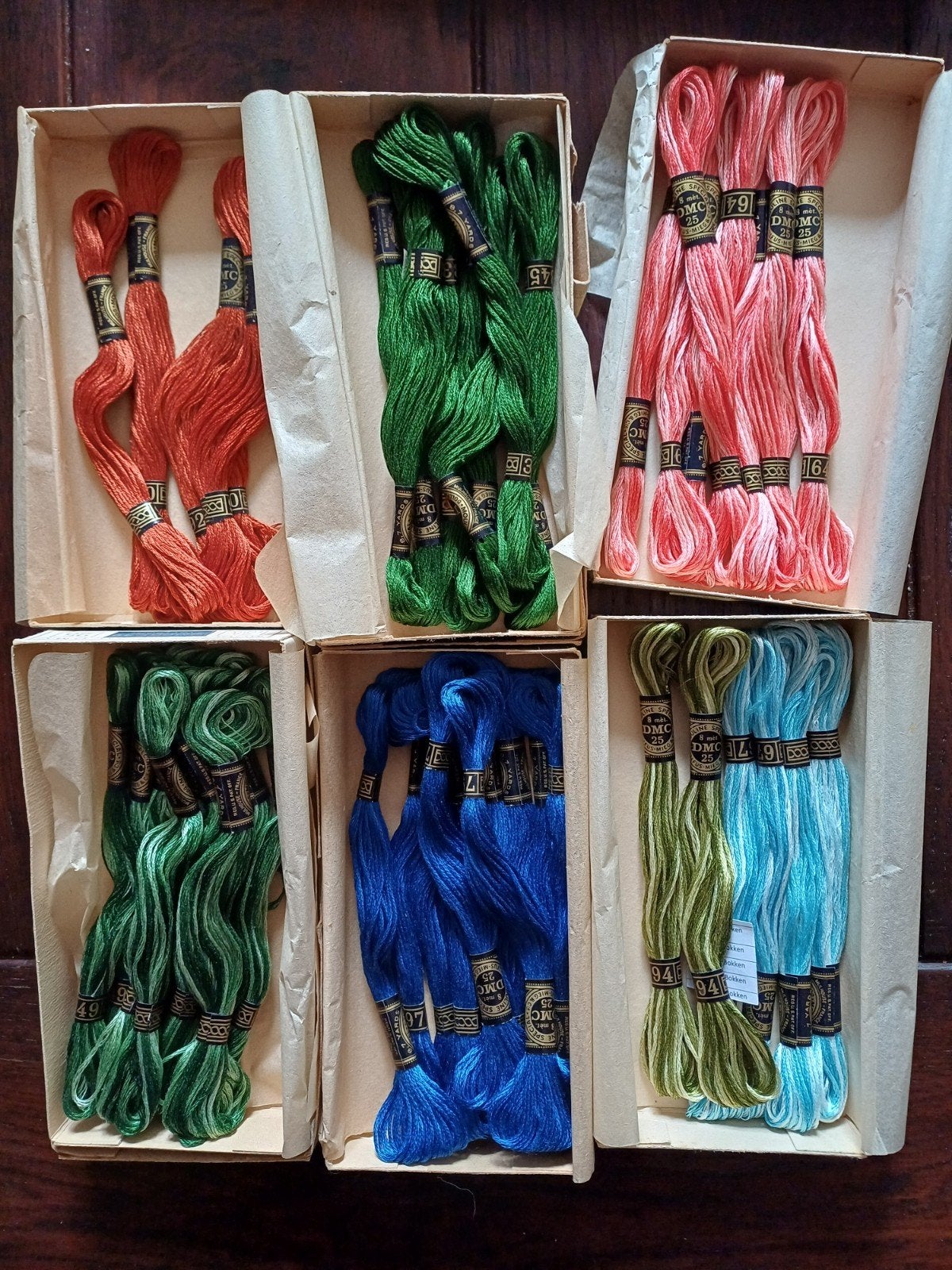 dmc borduurgaren, Hobby en Vrije tijd, Ophalen of Verzenden, Nieuw, Borduurgaren of Zijde