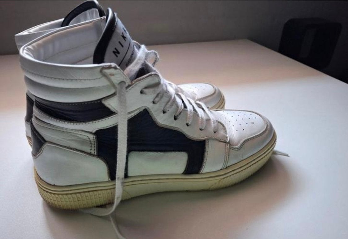 Nikkie lerensneakers maat 39, Kleding | Dames, Wit, Lage of Enkellaarzen, Ophalen of Verzenden, Gedragen