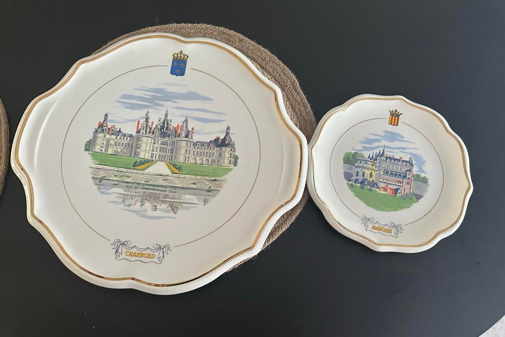 Vintage Gien Borden de kastelen Chambord en Amboise, Antiek en Kunst, Ophalen of Verzenden