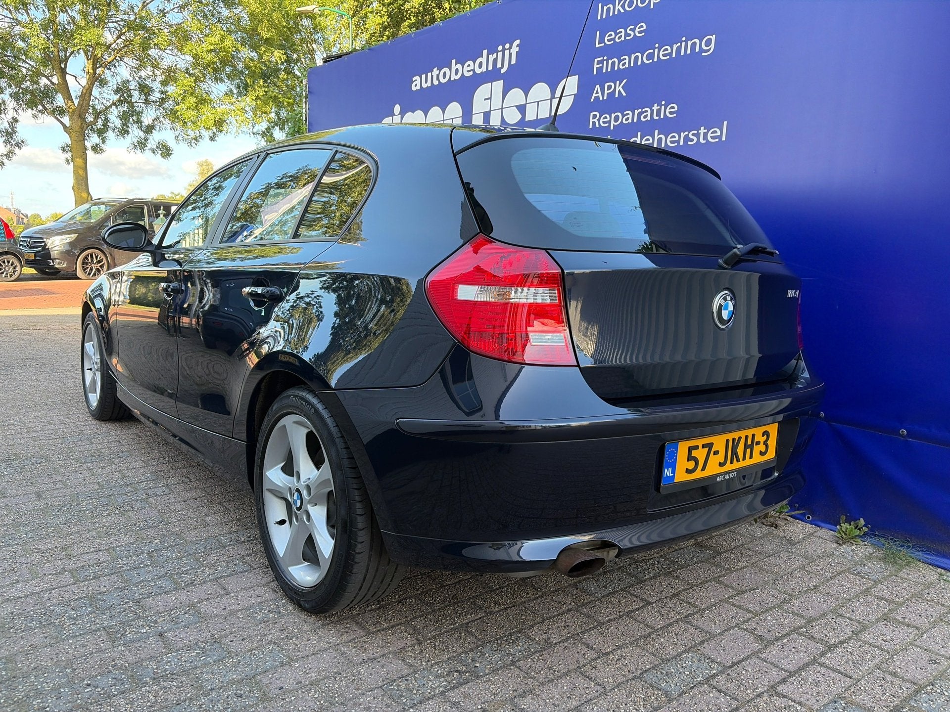 BMW 1-serie 116i Business Line, 1-Serie, Zwart, 4 cilinders, 122 pk