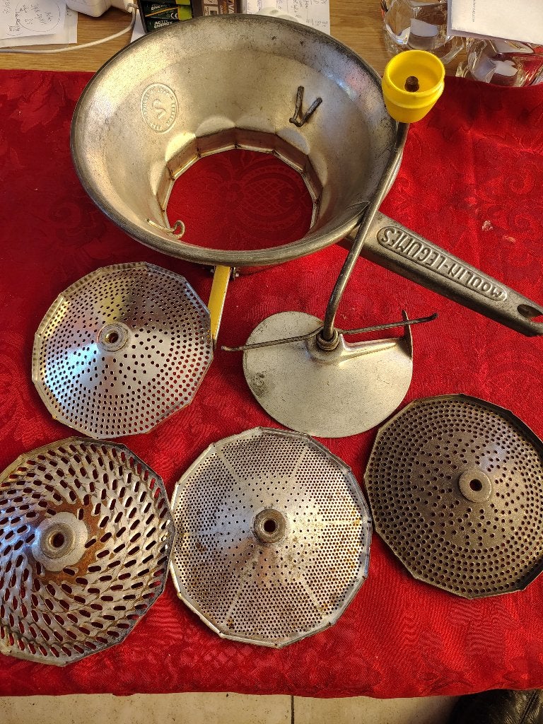 Passeerzeef / roerzeef / draaizeef / groentemolen, vintage, Zilver, Ophalen of Verzenden, Metaal, Overige merken
