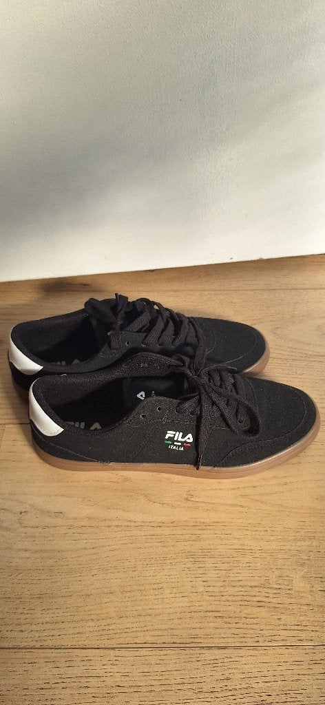 Fila sneakers maat 39 nieuw, Ophalen, Zwart, Nieuw, Sneakers of Gympen