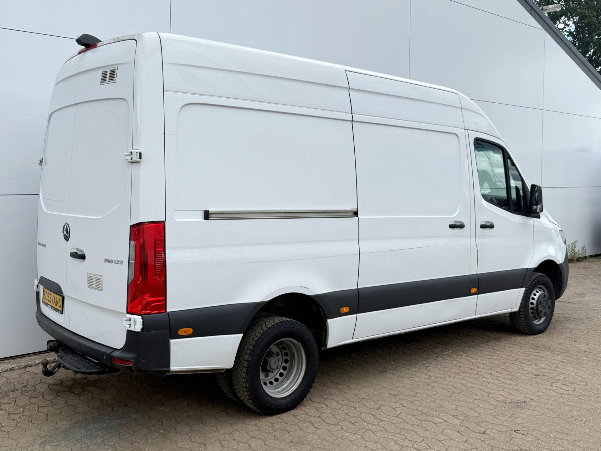 Mercedes-Benz Sprinter 516 2.2 CDI L2H2 Dubbellucht 10-Inch, Auto's, Bestelauto's, 13 km/l, Gebruikt, Zwart, 4 cilinders