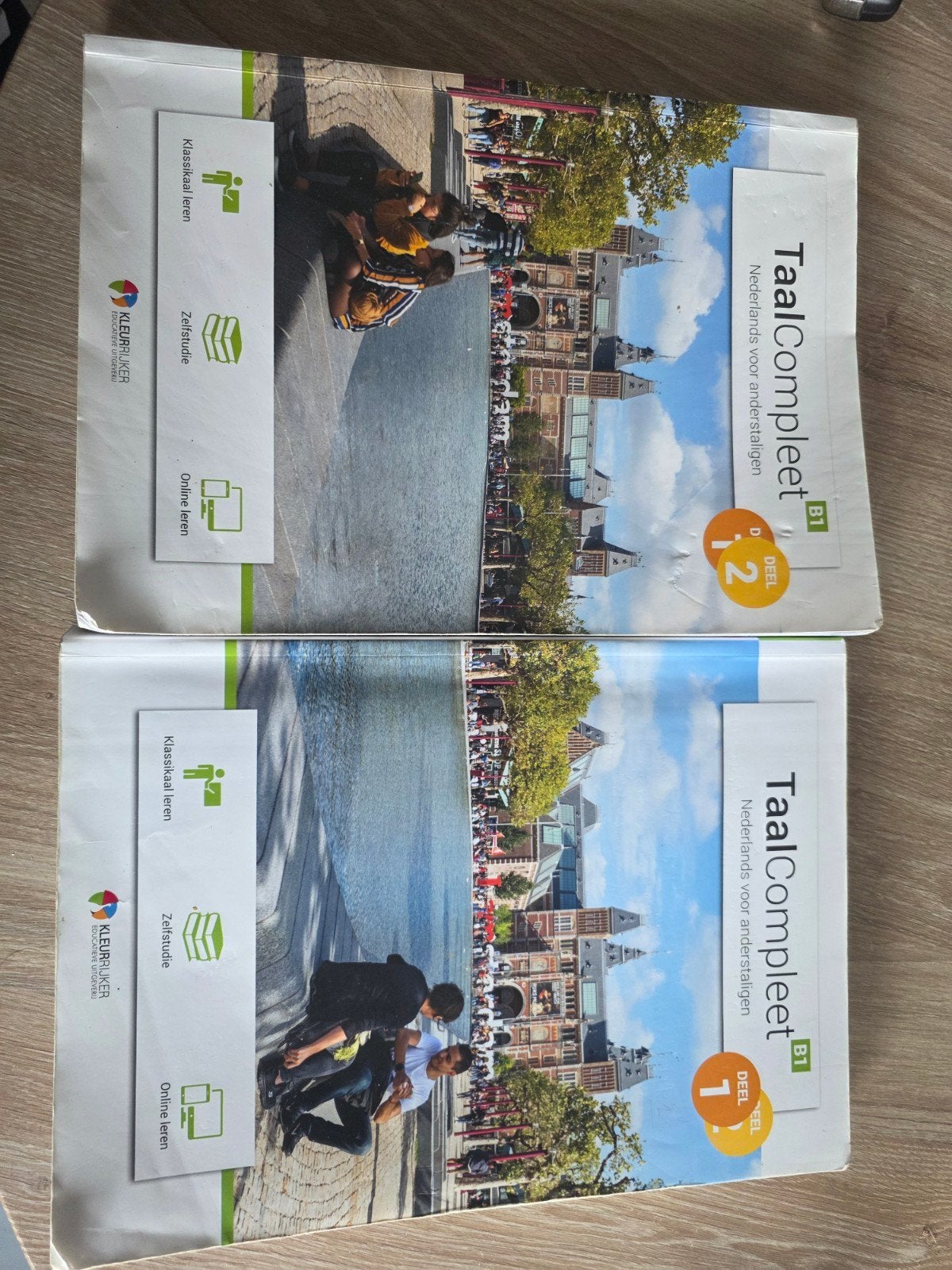Taal Compleet B1 Deel 1 & 2 - Nederlands voor anderstaligen, Ophalen of Verzenden, Gelezen, Nederlands, Non-fictie