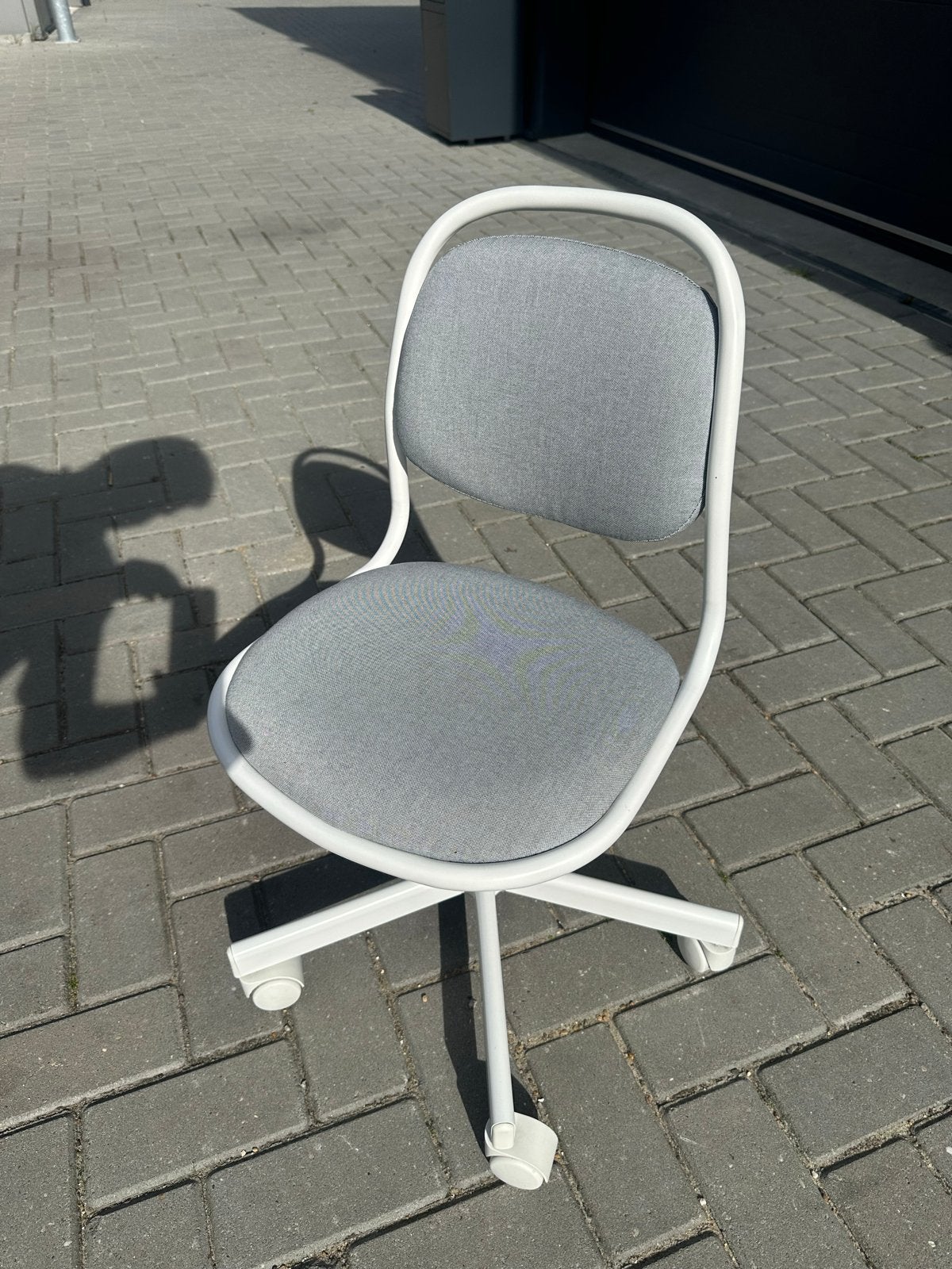 Ikea kinderbureaustoel Grijs/Wit, Ophalen, Zo goed als nieuw, Grijs, Bureaustoel