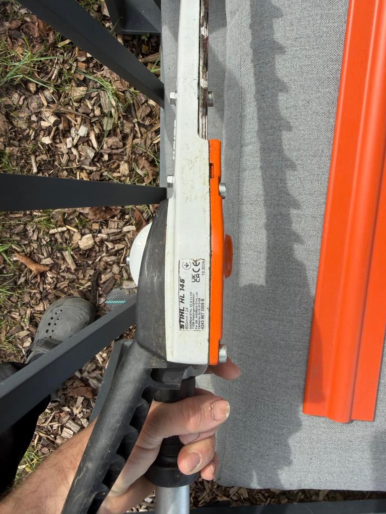 Stihl heggenschaar HL145, Ophalen of Verzenden, Zo goed als nieuw, Benzine