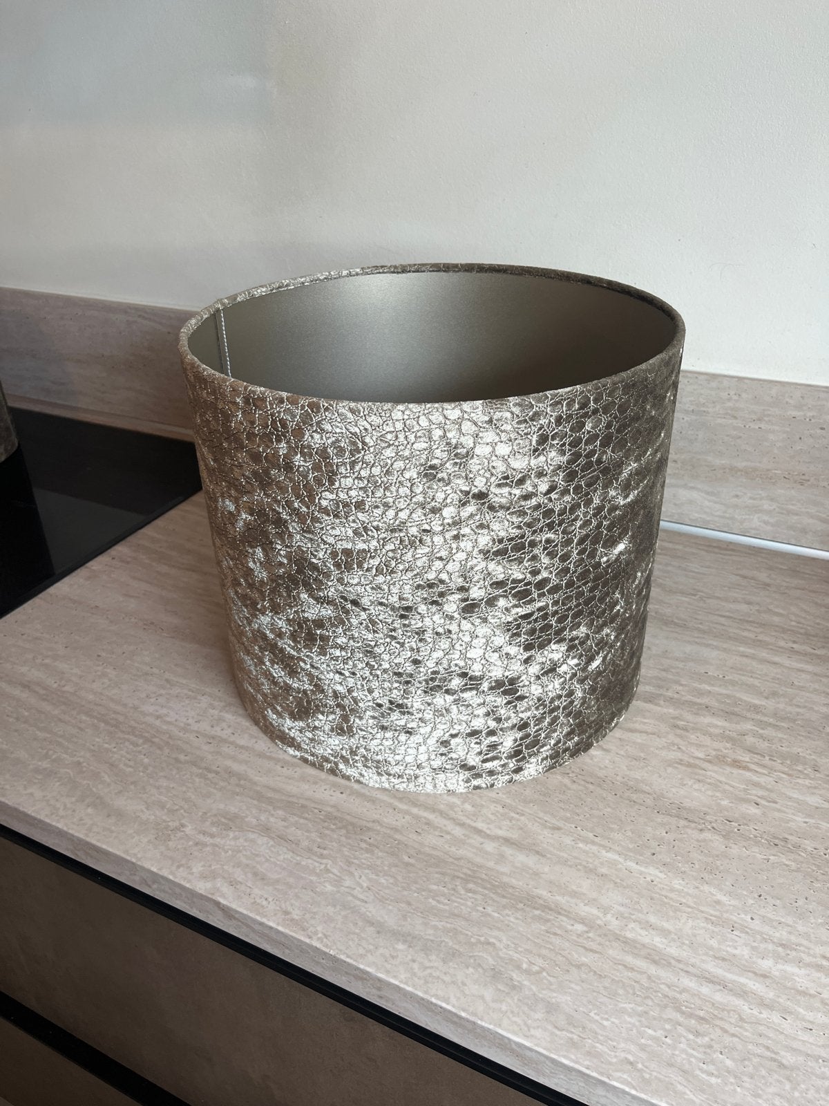 Stijlvolle taupe-glimmende lampenkap, Ophalen, Zo goed als nieuw, Rond