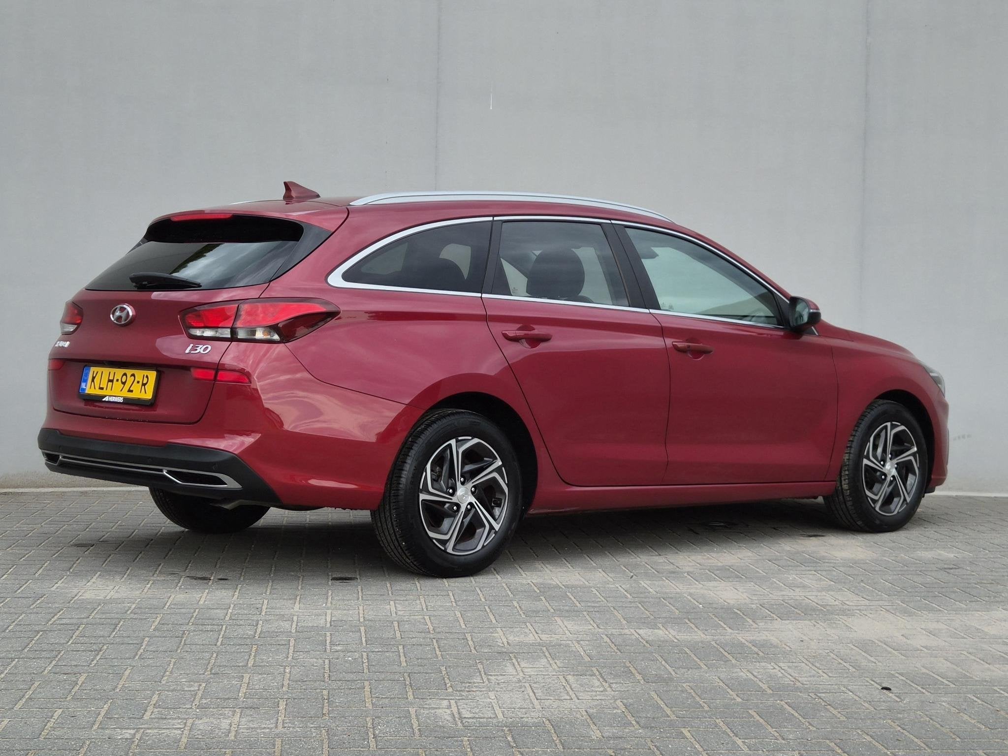 Hyundai i30 1.0 T-GDi Comfort / Dealer onderhouden / Navigat, Auto's, Voorwielaandrijving, Stof, Gebruikt, Euro 6