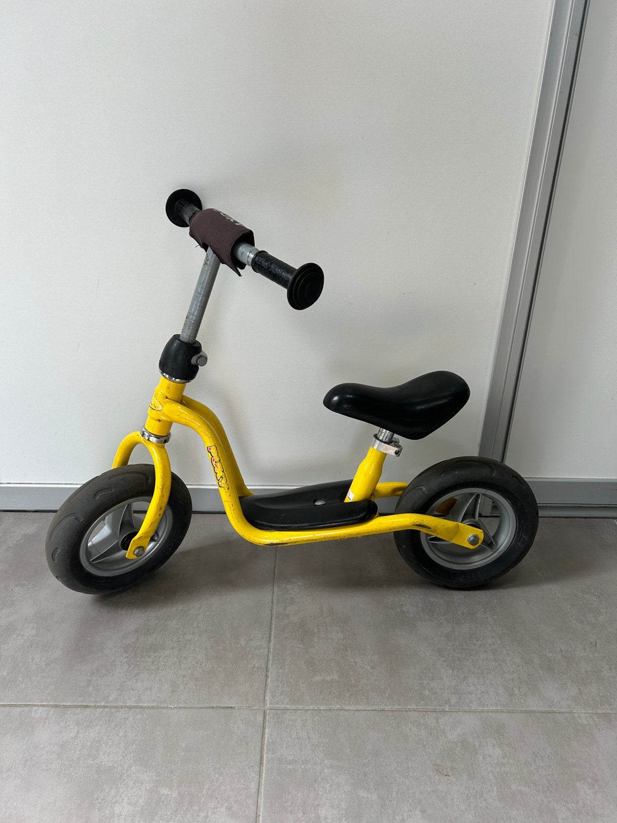 Puky loopfiets geel - Ideaal voor de kleintjes!, Fietsen en Brommers, Fietsen | Kinderfietsjes, Ophalen, Gebruikt, Minder dan 16 inch