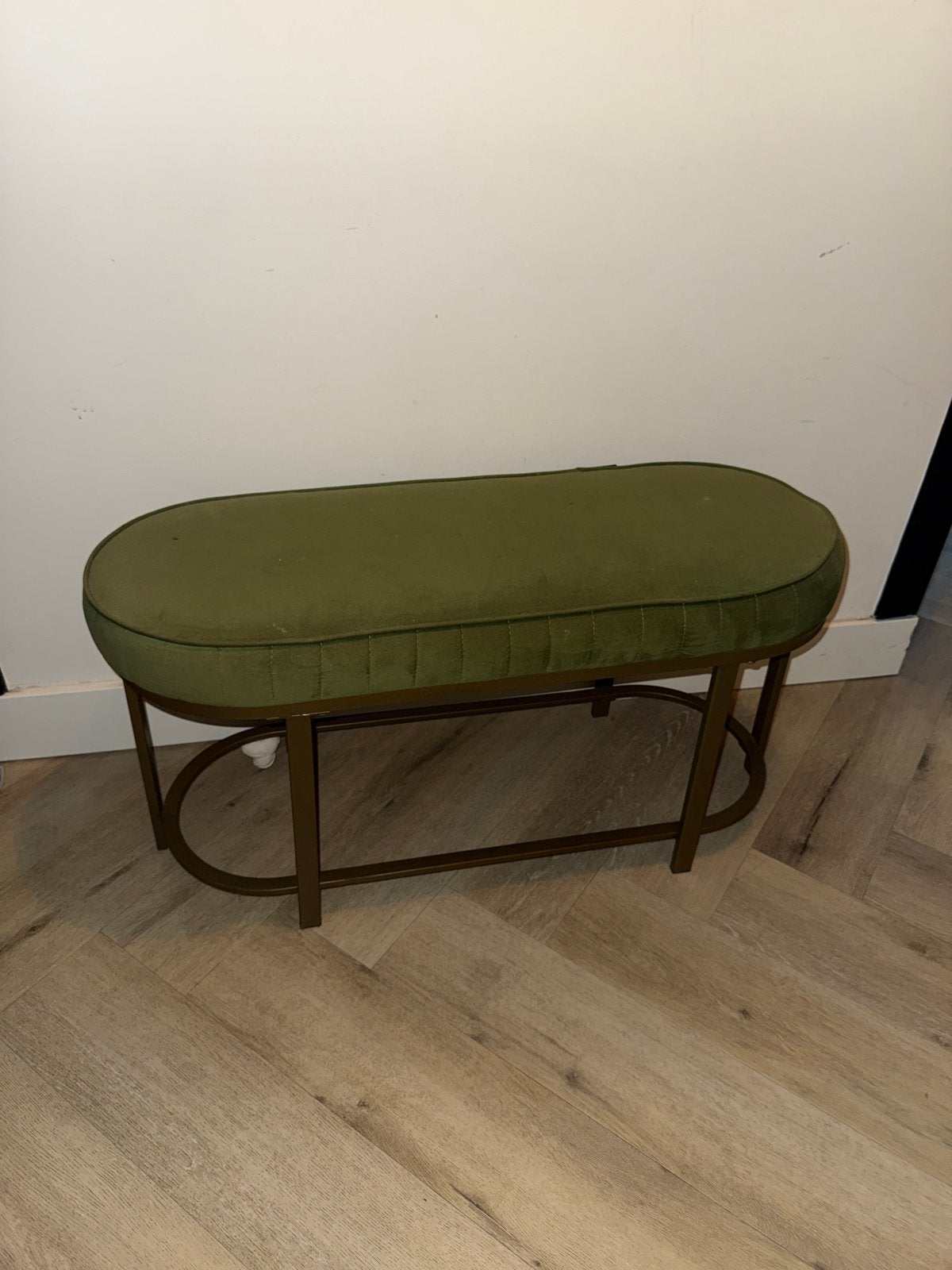 Groene fluwelen bankje met gouden onderstel, Ophalen, Overige kleuren, Zo goed als nieuw, Metaal
