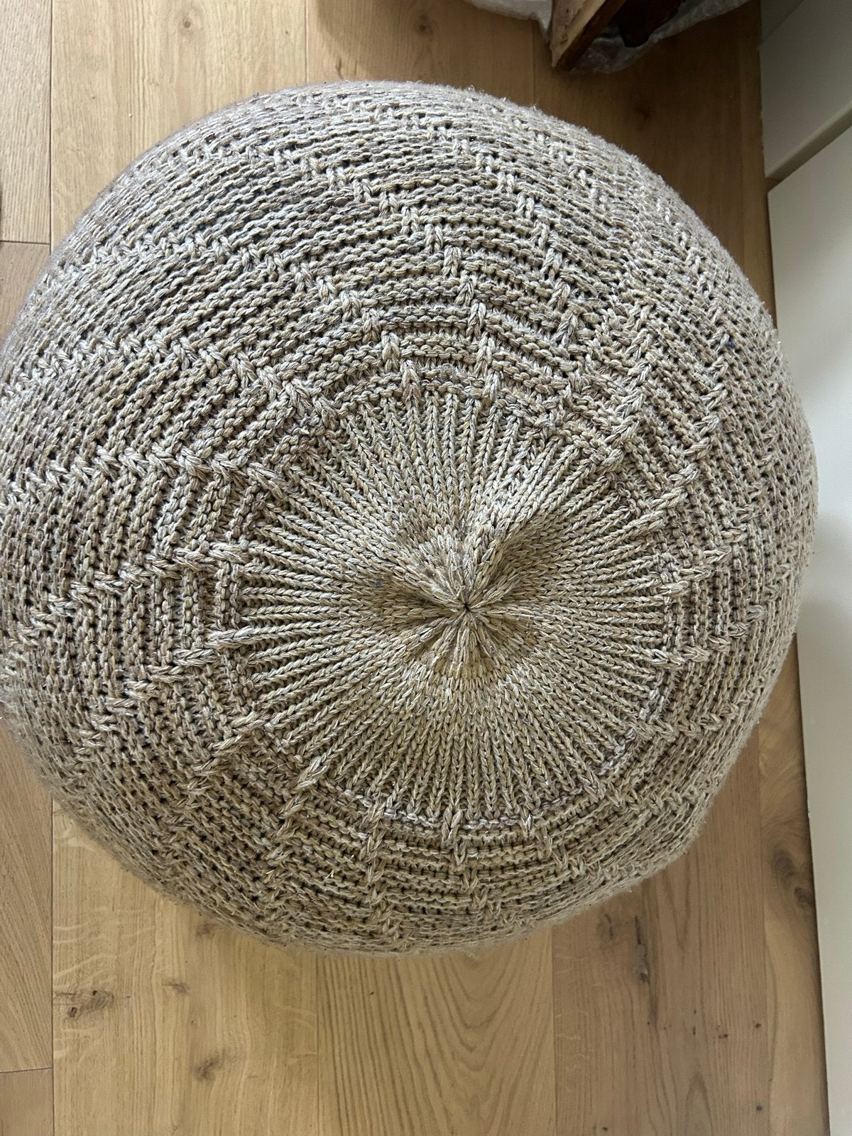 Gebreide poef - Rond - Zo goed als nieuw, Ophalen, Zo goed als nieuw, Stof, 50 tot 75 cm
