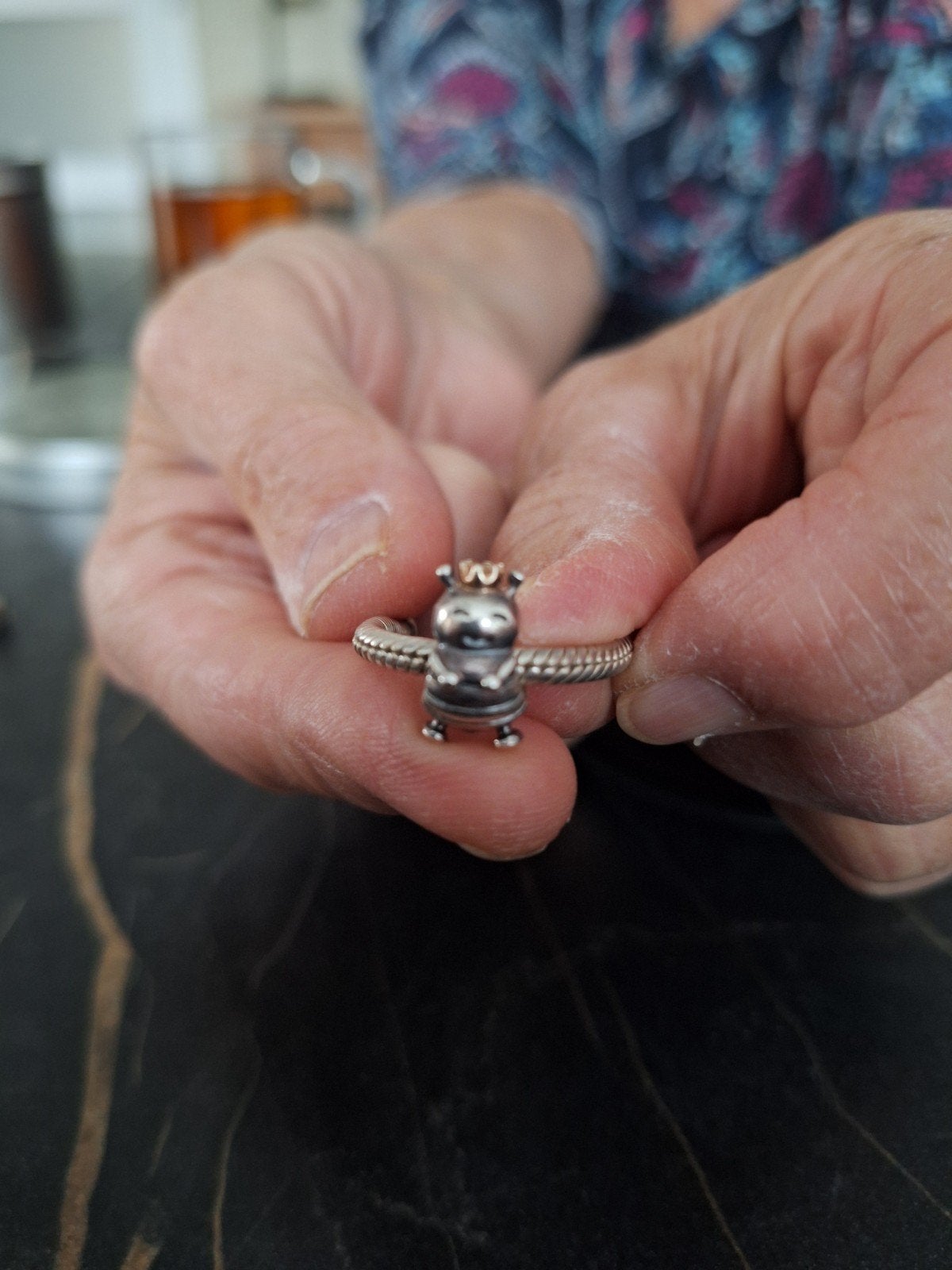 Pandorabedel bijenkoningin, Ophalen of Verzenden, Zo goed als nieuw, Zilver, Overige typen