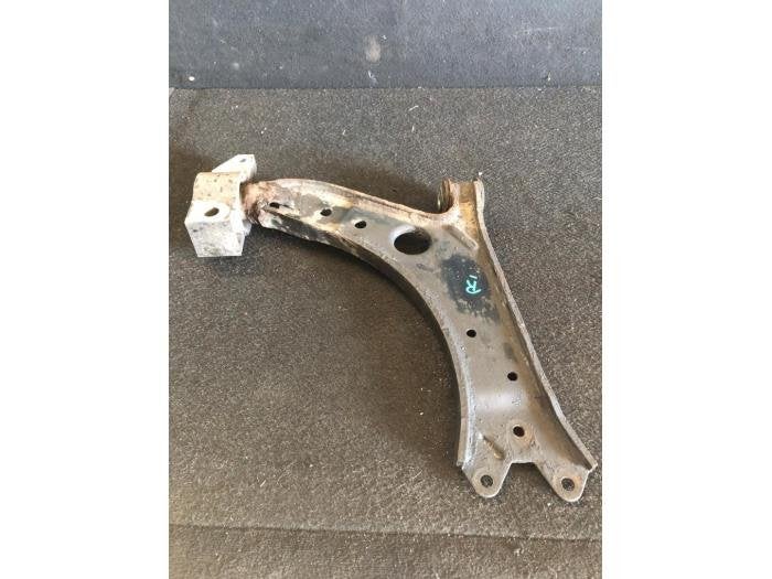 Draagarm rechts-voor van een Volkswagen Golf, Gebruikt, -, Volkswagen, -